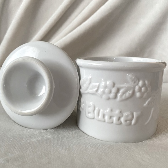 La Fleur Collection - 2008 L. TREMAIN INC Pending Patent Edition Butter Bell - Picture 1 of 5